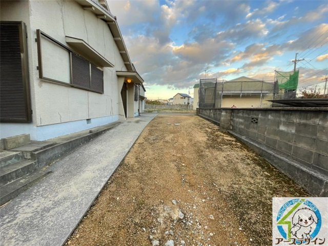 明石市鳥羽倉庫付貸家のバルコニー