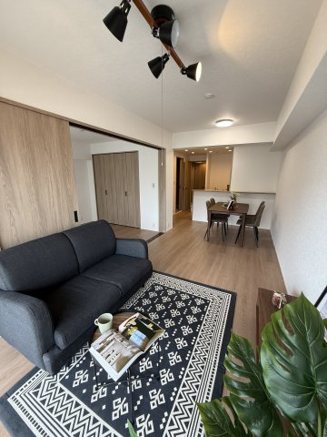 サンヴェール舞子弐番館の居間・リビング