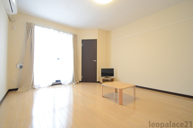 レオネクストドゥエトワールの居間・リビング