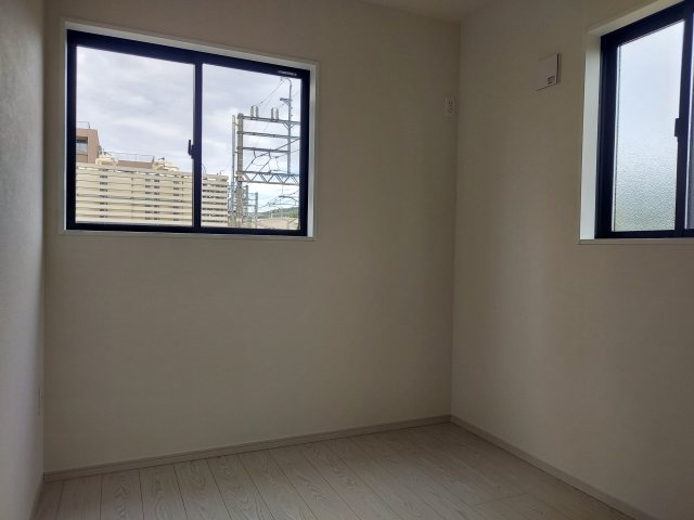 宝塚市山本西2丁目新築一戸建の洋室|2階洋室約4.3帖