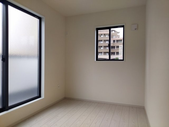 宝塚市山本西2丁目新築一戸建の洋室|2階洋室約5.7帖