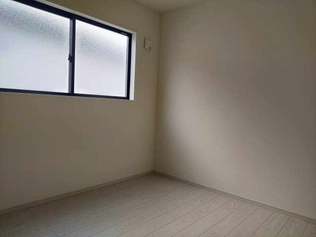 宝塚市山本西2丁目新築一戸建の洋室|2階洋室約5.2帖