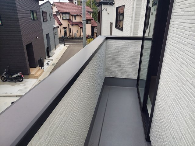 宝塚市山本西2丁目新築一戸建のバルコニー|2階洋室約9.7帖　バルコニー