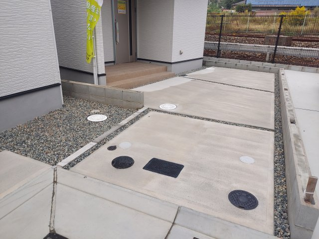 宝塚市山本西2丁目新築一戸建の駐車場