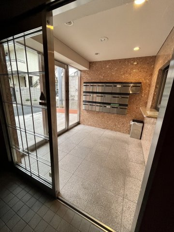 コーラル・メゾンのエントランス