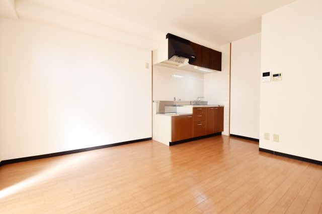 ウエストフィールド里中の居間・リビング