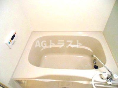 【浴室】 | ジェルメ・メゾンⅡ | お風呂で日々の疲れを落としましょう