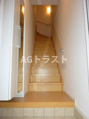 【玄関】 | ジェルメ・メゾンⅡ | 収納もある玄関です