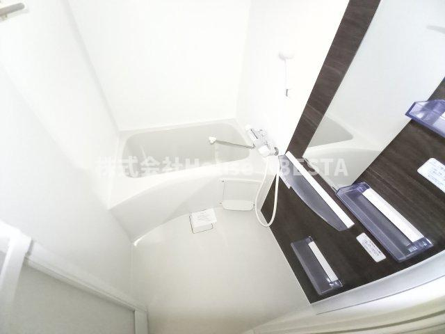 セレニテ神戸西クレアの浴室