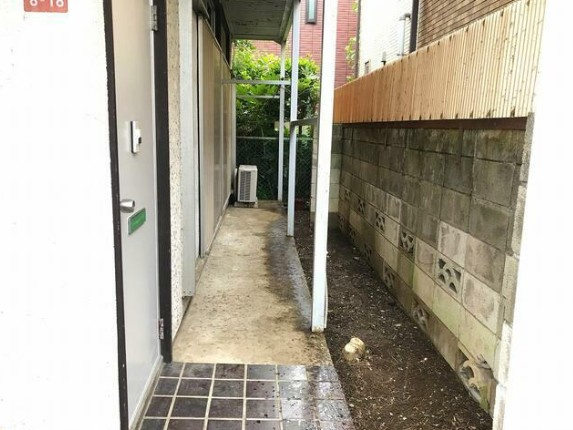 さくらハウスのエントランス