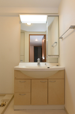 【洗面所】 | ＣＡＳＳＩＡ横濱ガーデン山 | ※同物件別室の写真です。※参考写真