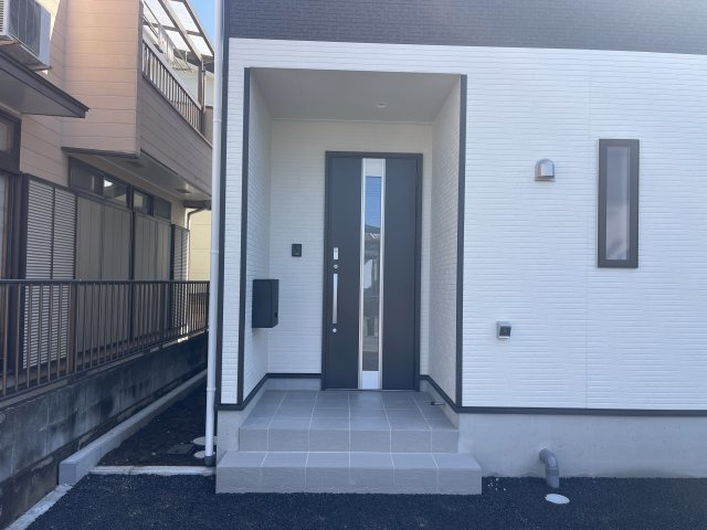 クレイドルガーデン小山市東間々田第８　新築一戸建ての玄関|シンプルで使いやすい玄関です