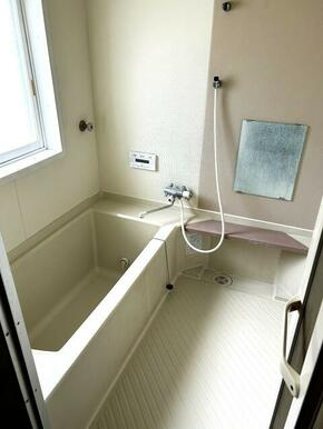 【浴室】滝沢市葉の木沢山