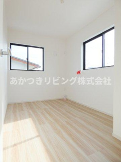 【洋室】 | 真岡市亀山22期 | 2面採光の明るい室内♪