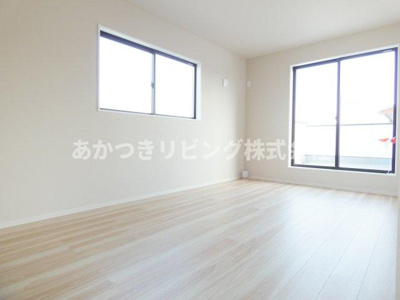 【洋室】 | 真岡市亀山22期 | 2面採光の明るい室内♪