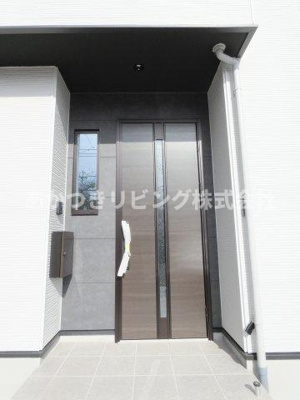 【エントランス】 | 真岡市亀山22期 | 雨の日も安心の玄関ポーチ♪