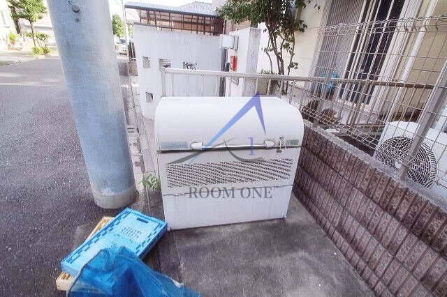 プリモパッソＫのその他共用部分|敷地内ゴミ置き場です。