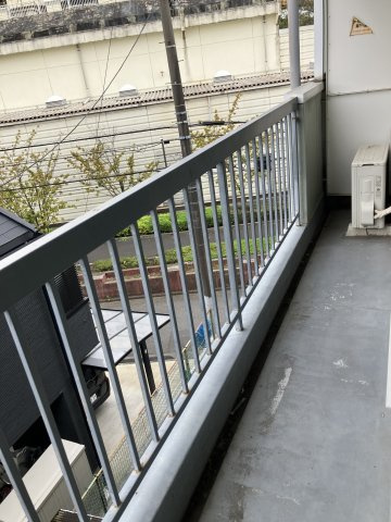 ニューサイトマンション足立のバルコニー