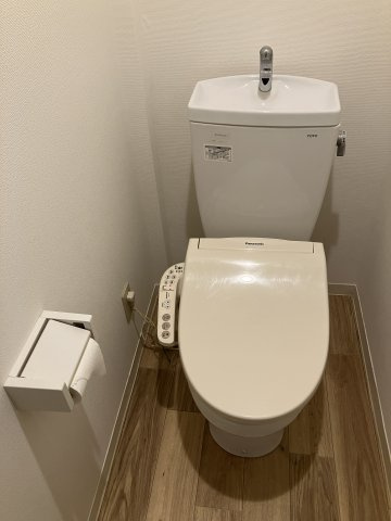 ニューサイトマンション足立のトイレ