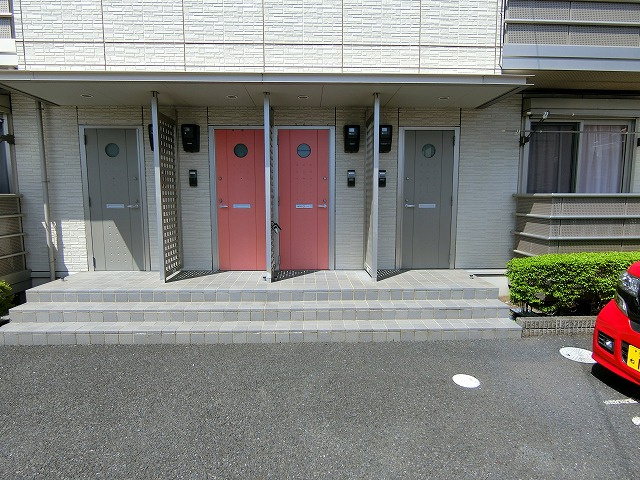 ウィスタリア・ガーデンBのエントランス