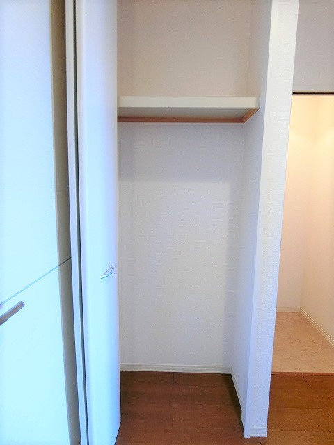 ウィスタリア・ガーデンBの収納|写真は同建物の別部屋を参考に掲載しております。