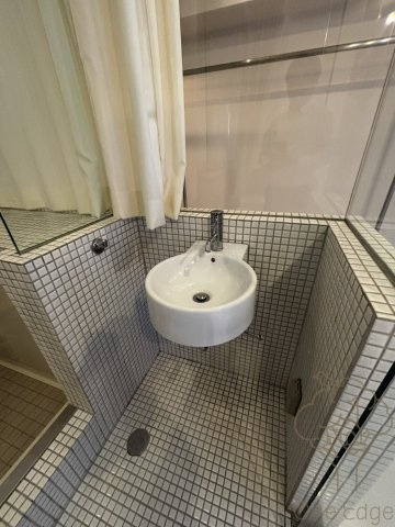 ガレット南森町の独立洗面台