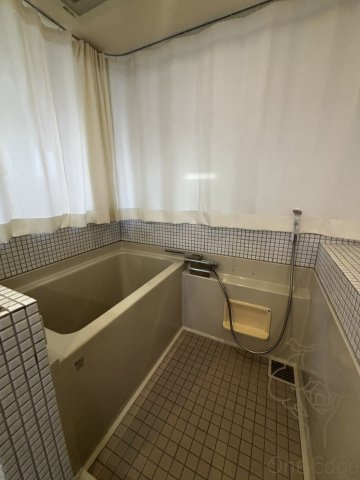 ガレット南森町の浴室