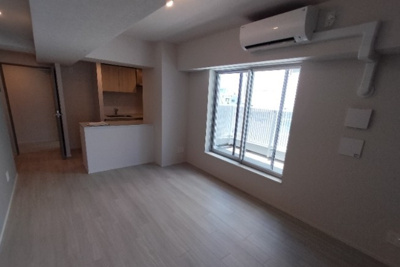 【居間・リビング】 | シーズンフラッツ新高円寺 | 12.7帖のきれいなLDK。