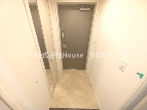 神戸Harborside 萬利Residenceの玄関