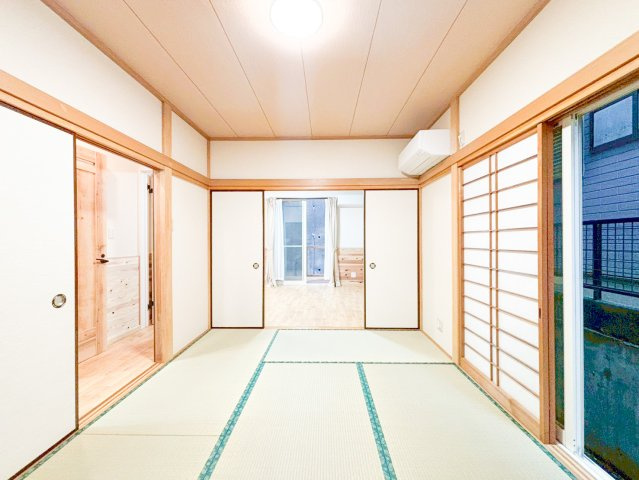 中古戸建　限定1棟！　横浜市港北区岸根町の和室|様々な使い方ができる和室付。お客様がいらした時、お子様の遊び場、寝室など和室があるのは嬉しいですね。