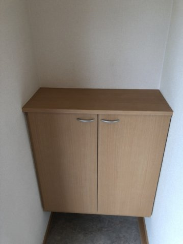 グランドール　コート　Ｂの玄関|反転間取りの別部屋です
