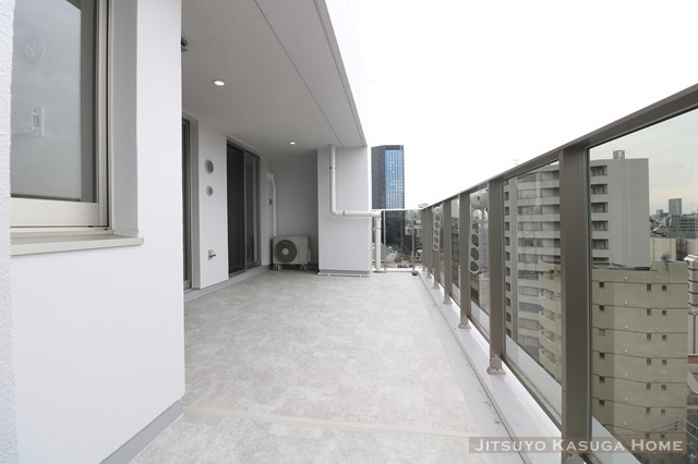 【バルコニー】