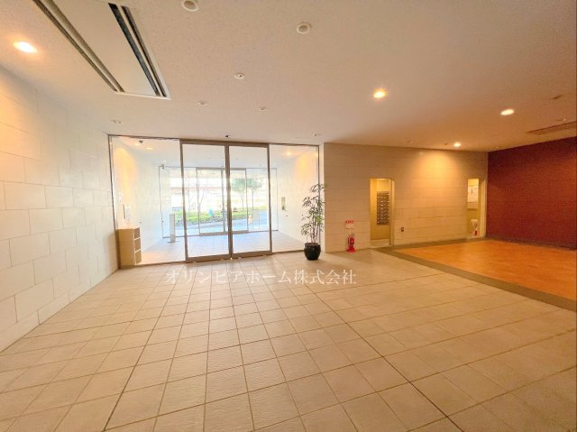 キャピタルガーデン東大島ソレア　角　部屋　92.91㎡　４LDKのエントランス