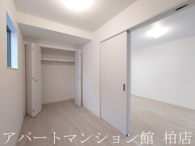 ジーメゾン柏西原の洋室