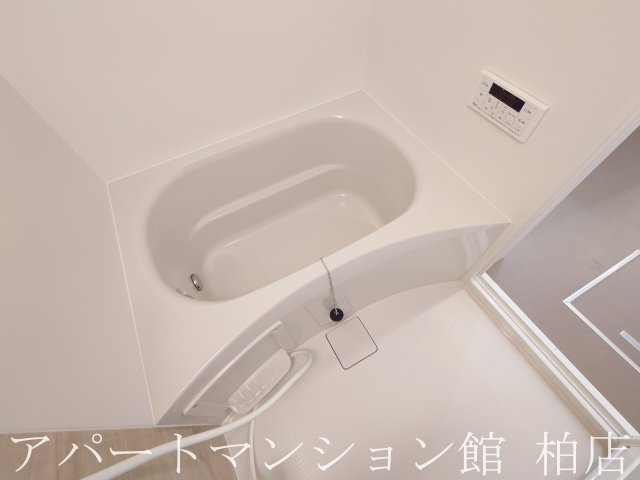 ジーメゾン柏西原の浴室