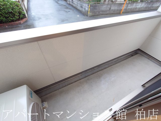 ジーメゾン柏西原のバルコニー