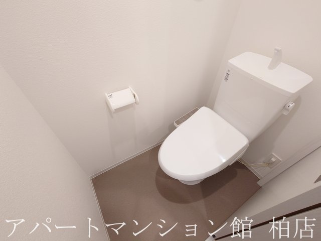 ジーメゾン柏西原のトイレ