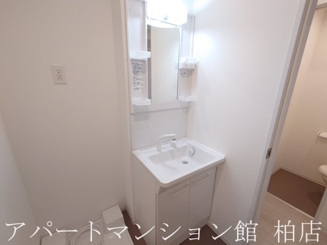 ジーメゾン柏西原の独立洗面台