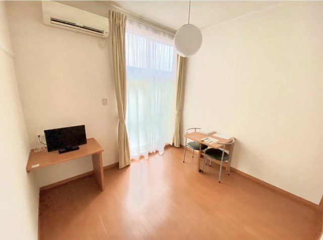 レオパレスアクアグレイス和光の居間・リビング