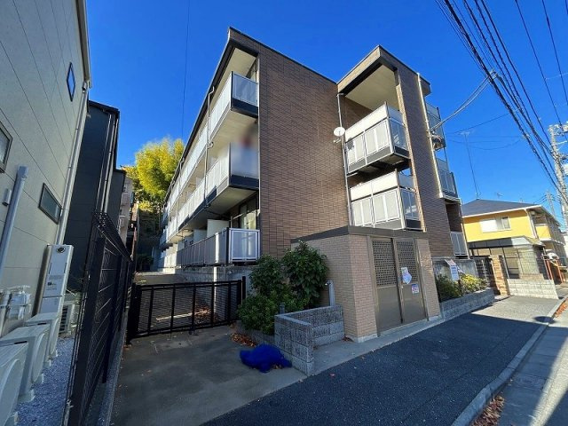 レオパレスア　ボンドの外観