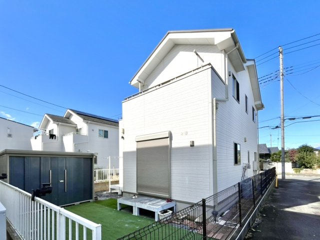 【中古戸建】伊勢崎市田中島町の外観|■外観｜土日のご見学はもちろん、平日・夜間のご案内も大歓迎です♪「今から見たい」や「仕事終わりに見たい」にもご対応できますのでお気軽にお問い合わせください♪