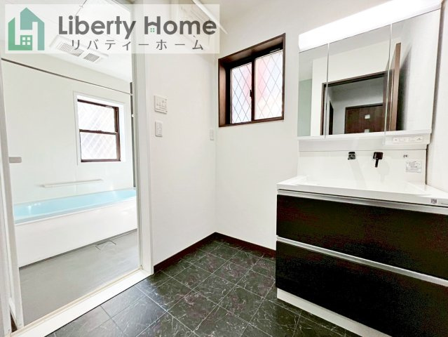 古河市諸川　中古戸建の脱衣所