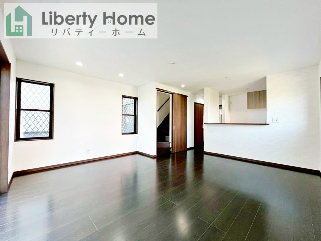 古河市諸川　中古戸建の居間・リビング