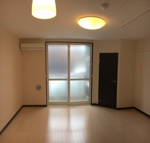 レオネクストシャンエトワールの居間・リビング