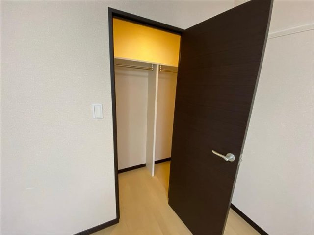 レオネクストニシダイの内装