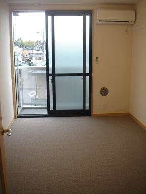 レオパレスＴａｋｅｓ　１の居間・リビング