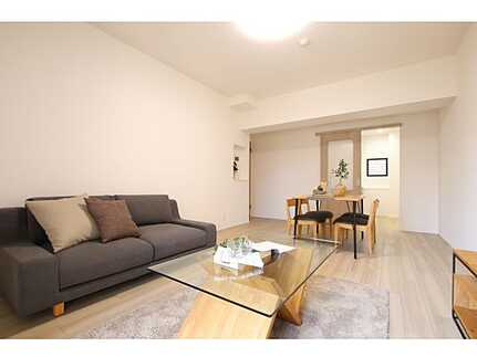 藤和ハイタウン宇品の居間・リビング