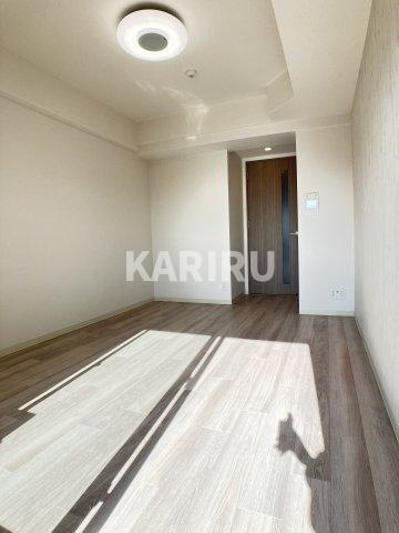 プレサンス大阪都島エレナードの居間・リビング