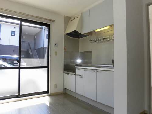 ファミール・ビレジ C棟のキッチン