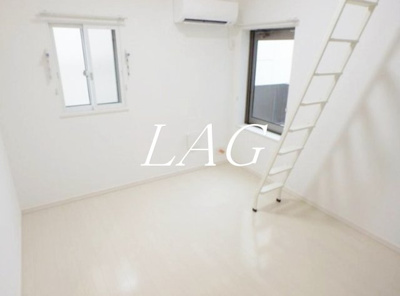 【居間・リビング】 | トライアングル蒲田 | 洋室のお部屋です。